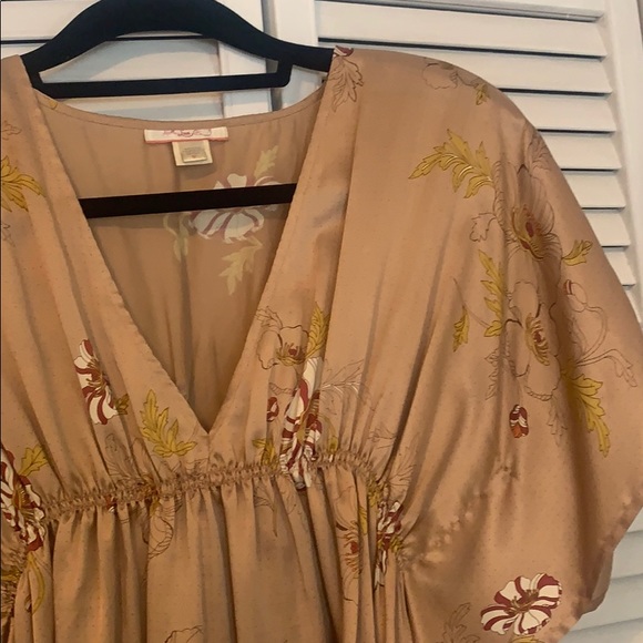 Silk blouse - Picture 2 of 8